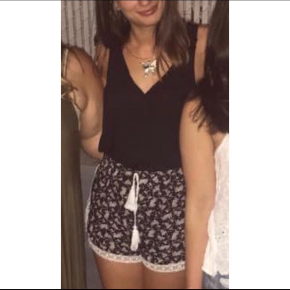 Floral Drawstring Shorts 🖤 - Picture 8 of 8